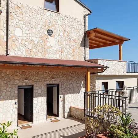 Nikita Casa Dei Limoni Napels